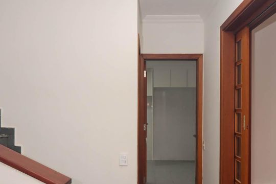 Escada de casa de condomínio para alugar com 3 quartos, 238m² em Parque Munhoz, São Paulo