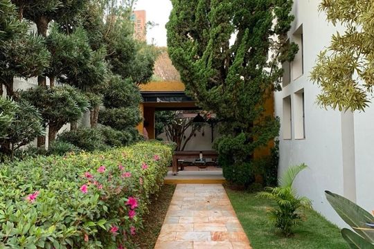 Jardim de casa à venda com 5 quartos, 401m² em Belvedere, Belo Horizonte