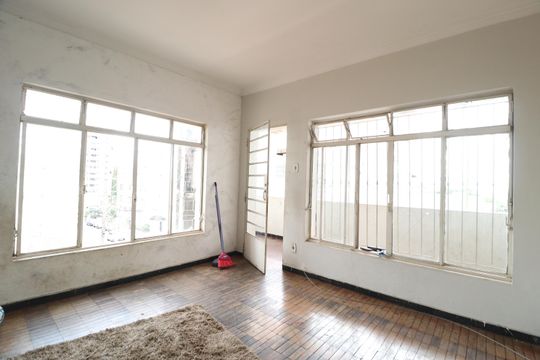 Apartamento para alugar com 4 quartos, 130m² em Lídice, Uberlândia