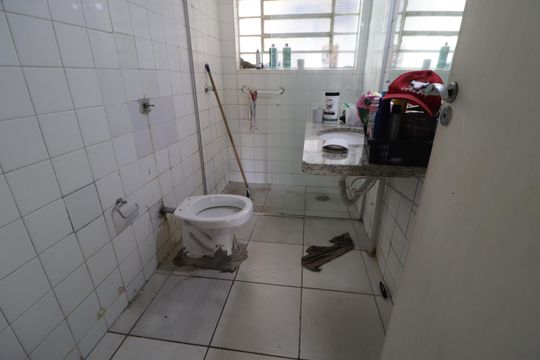 Banheiro Social 2 de apartamento para alugar com 4 quartos, 130m² em Lídice, Uberlândia