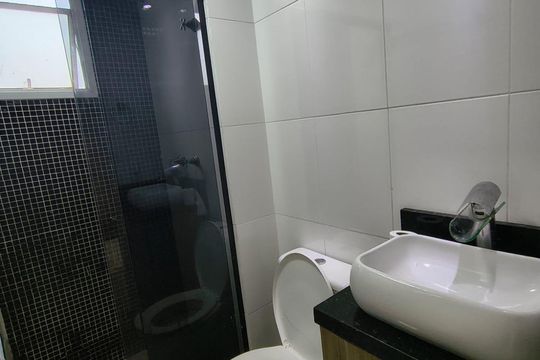 Banheiro de apartamento para alugar com 2 quartos, 42m² em Cidade Satelite Santa Barbara, São Paulo
