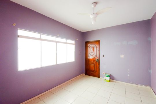 Sala de casa para alugar com 2 quartos, 238m² em Jardim Aida, Guarulhos