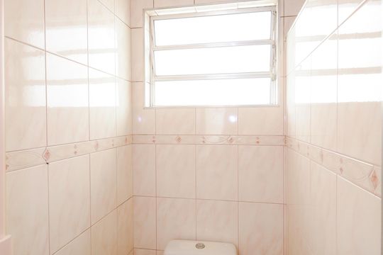 Banheiro de casa para alugar com 2 quartos, 238m² em Jardim Aida, Guarulhos