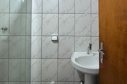 Banheiro Social de kitnet/studio para alugar com 1 quarto, 35m² em Centro, São Bernardo do Campo