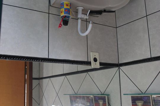 Banheiro de kitnet/studio para alugar com 1 quarto, 60m² em Setor Morais, Goiânia