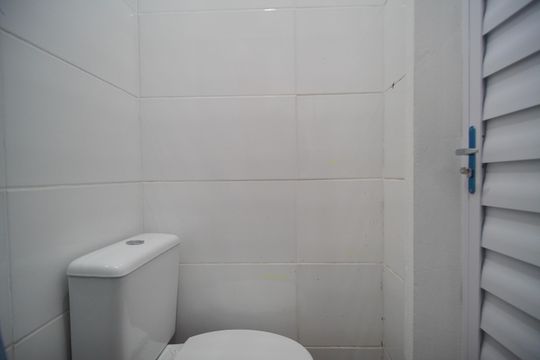 Banheiro de kitnet/studio para alugar com 1 quarto, 30m² em Rio Branco, São Leopoldo