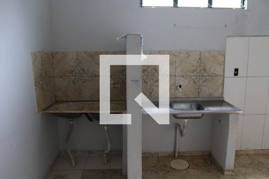 Cozinha de casa à venda com 9 quartos, 628m² em Jardim Guanabara, Goiânia