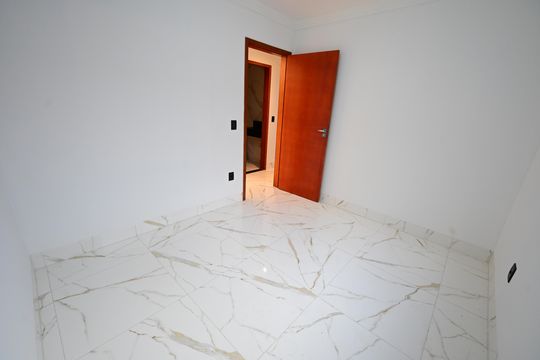 Casa para alugar com 3 quartos, 237m² em Parque Oeste Industrial, Goiânia