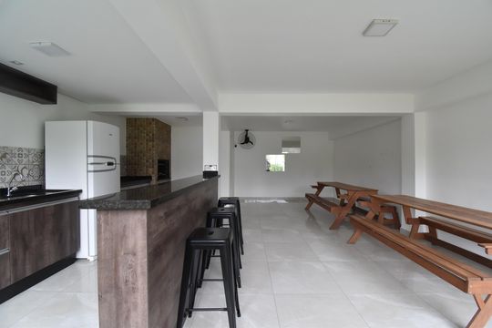 Área comum - Churrasqueira de apartamento para alugar com 2 quartos, 49m² em Pinheirinho, Curitiba