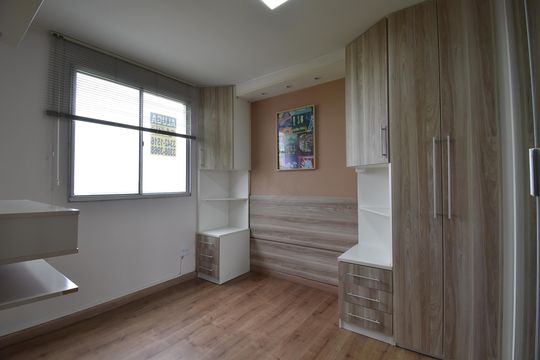 Quarto 1 de apartamento para alugar com 2 quartos, 49m² em Pinheirinho, Curitiba