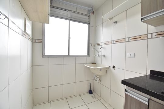 Área de Serviço de apartamento para alugar com 2 quartos, 49m² em Pinheirinho, Curitiba