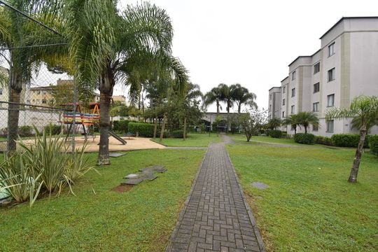 Área comum de apartamento para alugar com 2 quartos, 49m² em Pinheirinho, Curitiba