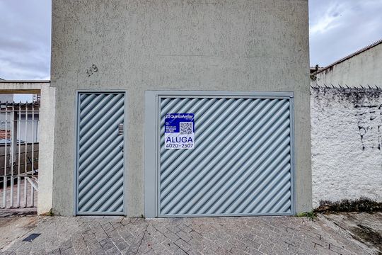 Fachada com Placa de casa para alugar com 3 quartos, 245m² em Vila Regente Feijó, São Paulo