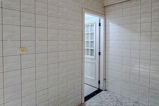 Área de Serviço de casa para alugar com 3 quartos, 245m² em Vila Regente Feijó, São Paulo