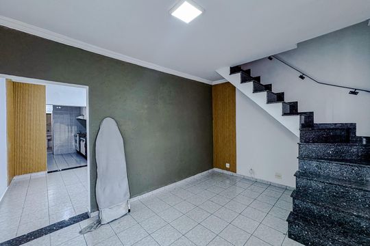 Casa para alugar com 3 quartos, 245m² em Vila Regente Feijó, São Paulo