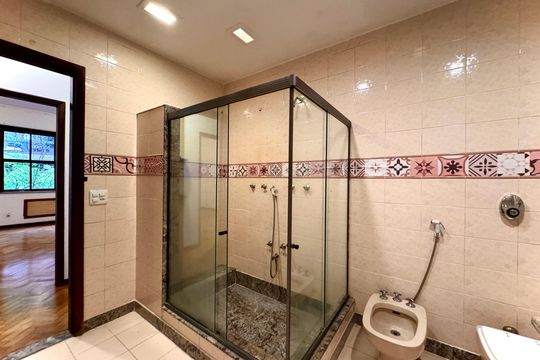 Apartamento à venda com 3 quartos, 156m² em Humaitá, Rio de Janeiro