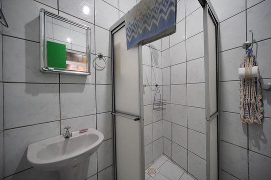 Banheiro  de casa para alugar com 1 quarto, 60m² em Agronômica, Florianópolis
