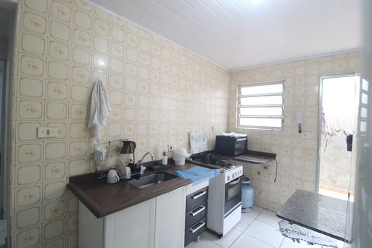 Cozinha de casa para alugar com 1 quarto, 40m² em Veleiros, São Paulo