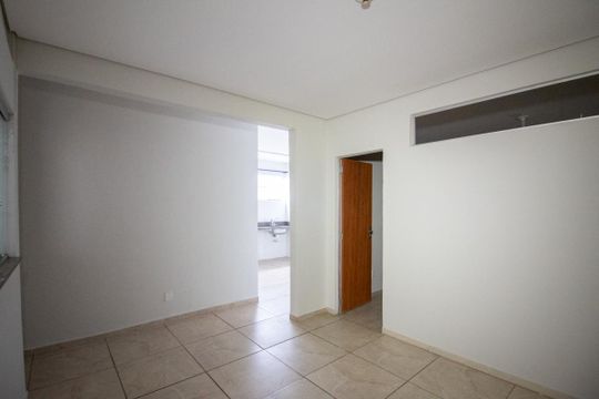 Casa para alugar com 2 quartos, 50m² em Ipiranga, Belo Horizonte