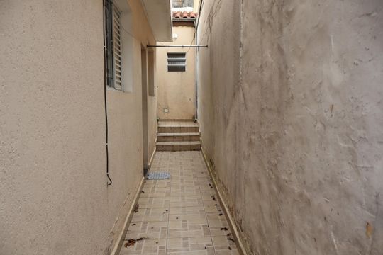 Corredor externo de casa à venda com 5 quartos, 149m² em Vila Santa Virginia, São Paulo