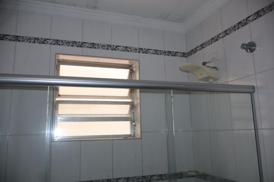 Banheiro 1 de casa à venda com 5 quartos, 149m² em Vila Santa Virginia, São Paulo
