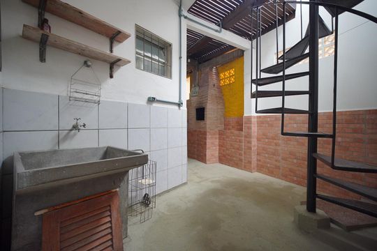 Área de Serviço de casa para alugar com 1 quarto, 60m² em Agronômica, Florianópolis