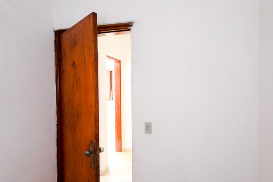Escritório de casa para alugar com 3 quartos, 169m² em Jardim Aida, Guarulhos