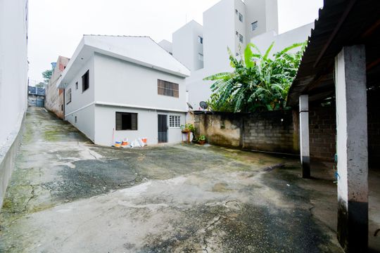 Garagem de casa para alugar com 3 quartos, 169m² em Jardim Aida, Guarulhos