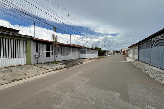Casa à venda com 4 quartos, 250m² em Ceilândia, Brasília