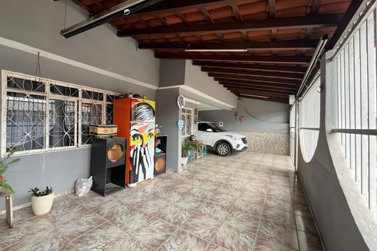 Casa à venda com 4 quartos, 250m² em Ceilândia, Brasília