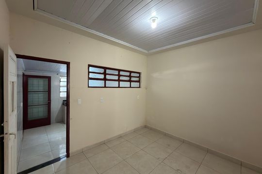 Casa para alugar com 3 quartos, 145m² em Qng 18, Brasília