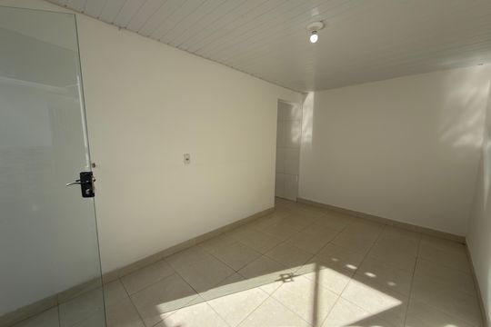 Casa para alugar com 2 quartos, 46m² em Qng 18, Brasília