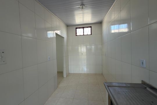 Casa para alugar com 1 quarto, 45m² em Qng 18, Brasília