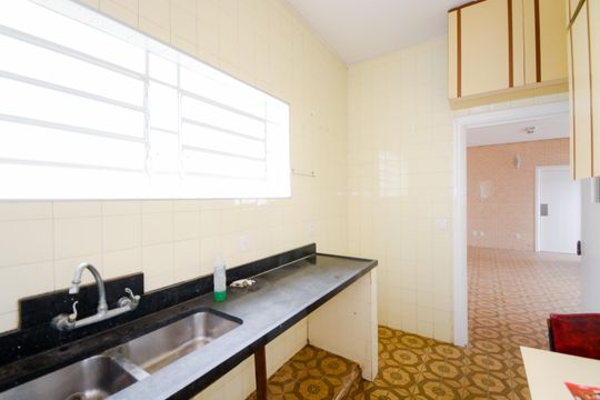 Cozinha de casa à venda com 3 quartos, 300m² em Centro, Guarulhos