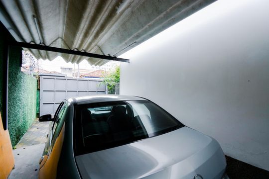 Garagem de casa à venda com 3 quartos, 300m² em Centro, Guarulhos