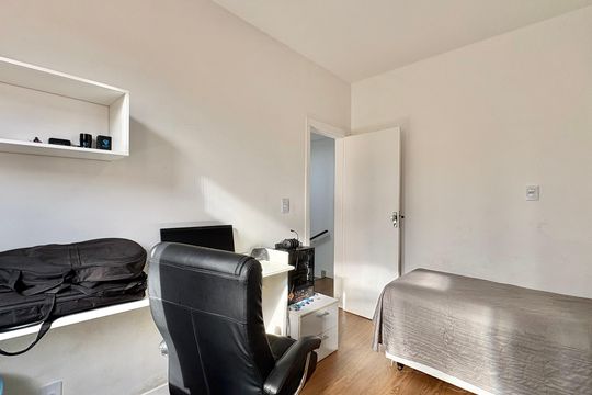 Quarto 1 de casa de condomínio à venda com 3 quartos, 120m² em Cachoeirinha, Belo Horizonte