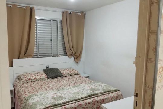 Quarto 2 de apartamento para alugar com 2 quartos, 44m² em Conjunto Habitacional Presidente Castelo Branco, Carapicuíba