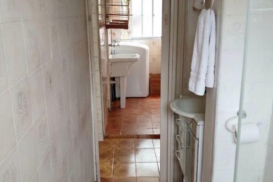 Corredor de apartamento para alugar com 2 quartos, 44m² em Conjunto Habitacional Presidente Castelo Branco, Carapicuíba