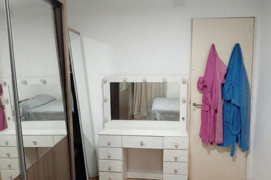 Quarto 1 de apartamento para alugar com 2 quartos, 44m² em Conjunto Habitacional Presidente Castelo Branco, Carapicuíba