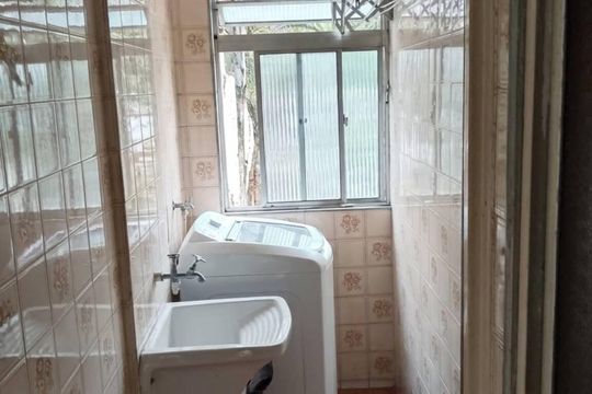 Área de serviço de apartamento para alugar com 2 quartos, 44m² em Conjunto Habitacional Presidente Castelo Branco, Carapicuíba