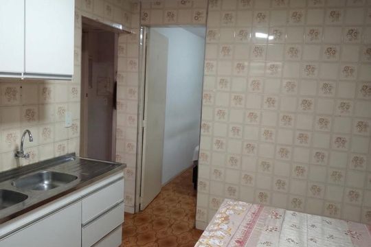 Cozinha de apartamento para alugar com 2 quartos, 44m² em Conjunto Habitacional Presidente Castelo Branco, Carapicuíba