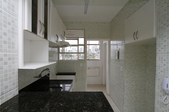 Cozinha de apartamento para alugar com 2 quartos, 62m² em Grajaú, Belo Horizonte