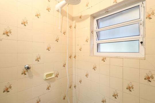 Banheiro  de casa para alugar com 1 quarto, 45m² em Vila Romana, São Paulo