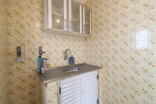 Cozinha  de casa para alugar com 1 quarto, 30m² em Vila Romana, São Paulo