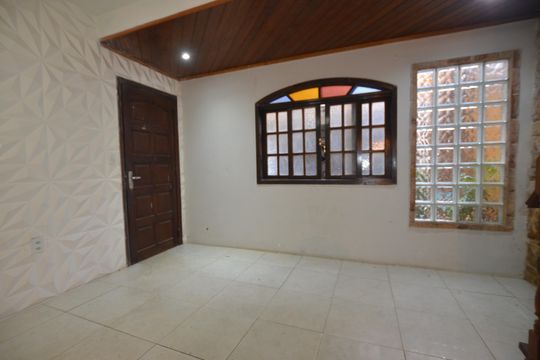 Sala de casa para alugar com 3 quartos, 100m² em Bento Ribeiro, Rio de Janeiro