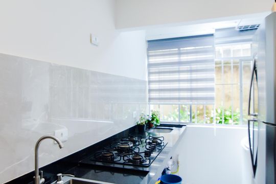Cozinha de apartamento à venda com 2 quartos, 55m² em Jardim Cocaia, Guarulhos