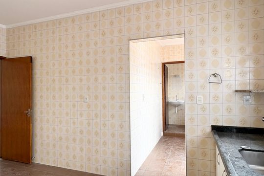 Cozinha de casa para alugar com 3 quartos, 125m² em Vila Cavaton, São Paulo