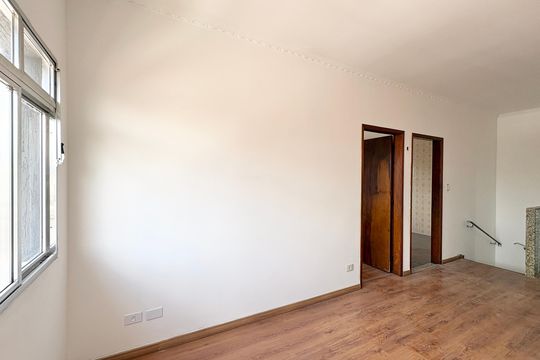Casa para alugar com 3 quartos, 125m² em Vila Cavaton, São Paulo