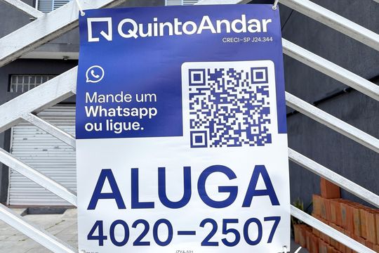 Placa de casa para alugar com 3 quartos, 125m² em Vila Cavaton, São Paulo