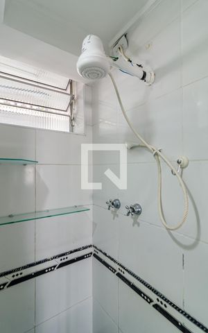 Apartamento à venda com 65m², 2 quartos e 2 vagasBanheiro